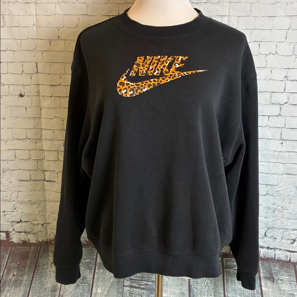 Nike Leopard Animal Print Crewneck Cropped Sweatshirt L Streetwear Gym Workout - Picture 3 of 13